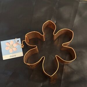 New Vintage Large Copper Daisy cookie cutter